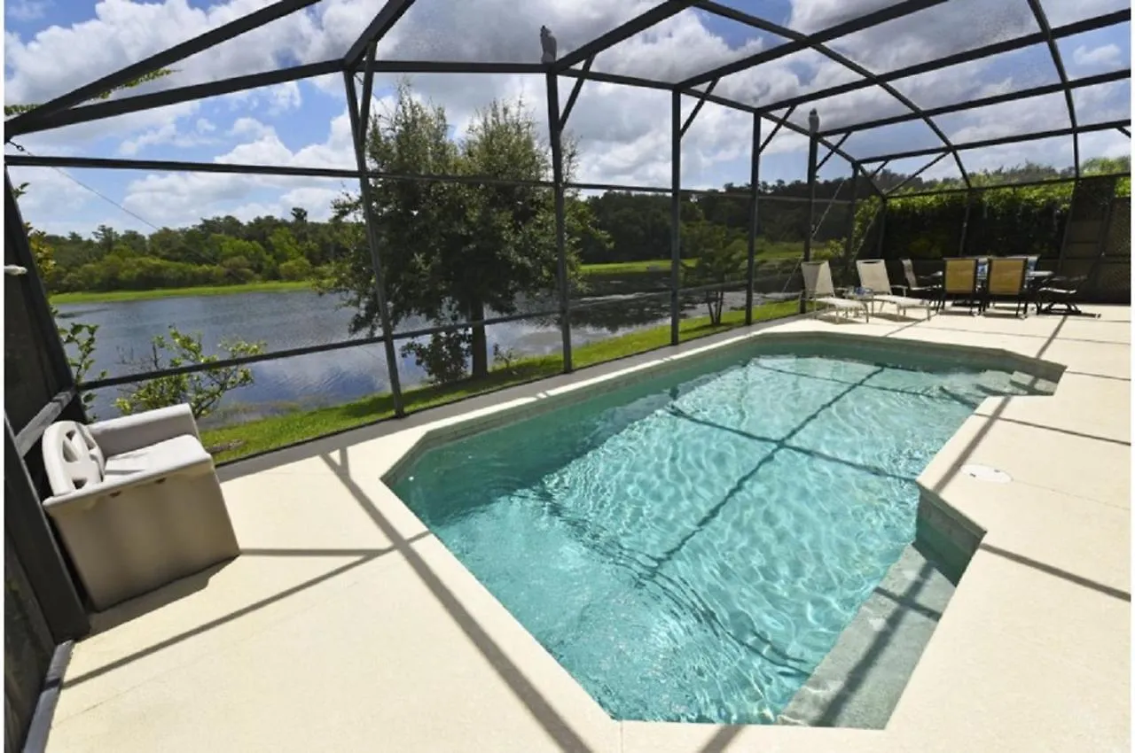 Four-Bedroom Pool Home Davenport Holiday home