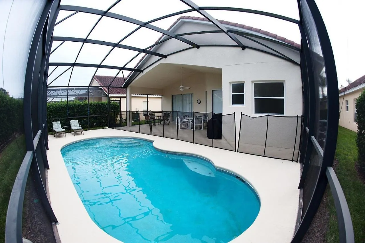 Four-Bedroom Pool Home Davenport